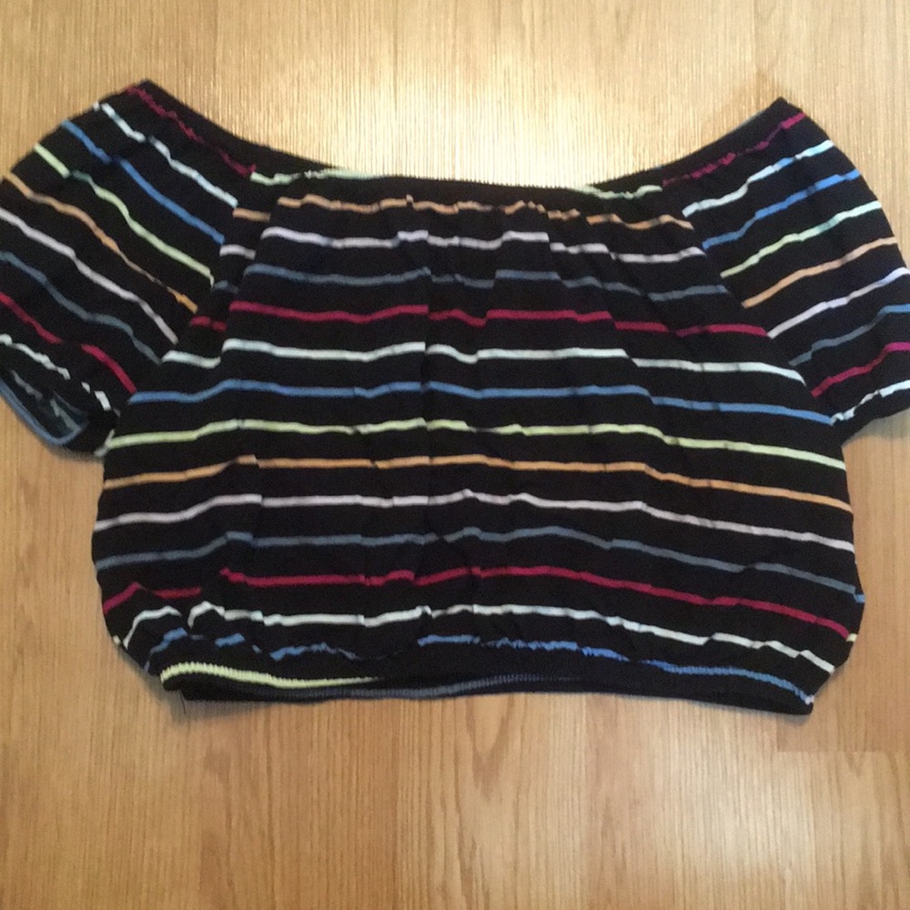 Brandy Melville off the shoulder cropped top